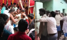 খাসির মাংসের কথা বলে দেওয়া হলো মুরগি, সংঘর্ষে আহত ১২