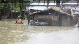বন্যায় মৃত্যু বেড়ে ৫১, সাত জেলায় ক্ষতিগ্রস্ত ১০ লাখের বেশি মানুষ