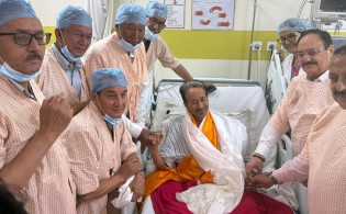 ৬৫ এমপির অনুরোধে অনশন ভাঙলেন ওয়াংচুক
