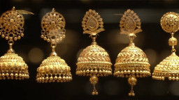 রেকর্ডের পথে স্বর্ণ, ভরির নতুন দাম জানাল বাজুস