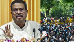 অবশেষে পদত্যাগ করলেন ভারতের শিক্ষামন্ত্রী