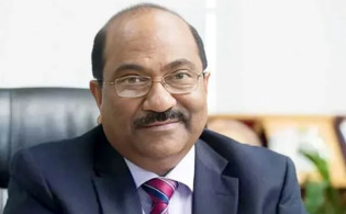 সম্পদের হিসাব না দেওয়ার মামলায় বড় সাজা পেলেন এস কে সুর