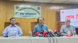 সাবেক রাষ্ট্রপতির বিচার নিয়ে সরকারের অবস্থান জানালেন তথ্য উপদেষ্টা