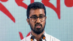‘ভুয়া’ স্লোগানের জবাবে যা বললেন রাশেদ খান