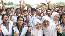 ঢাকা এগিয়ে, সবচেয়ে পিছিয়ে যে বোর্ড—এসএসসির ফলাফলে চমক