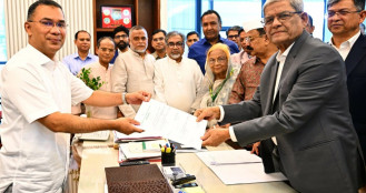 বিএনপি থেকে পদত্যাগ করেছেন মির্জা ফখরুল