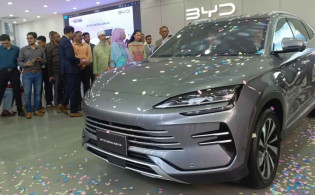 বিওয়াইডির গাড়ি এবার রানারের হাত ধরে বাংলাদেশে