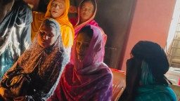 বরযাত্রীর গাড়ি থামিয়ে নববধূকে নিয়ে যাওয়ার পর নতুন মোড়