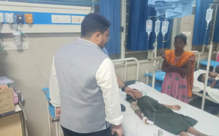 ম্যালেরিয়ার ওষুধ খেয়ে ছাত্রীর মৃত্যু, হাসপাতালে ৫৩
