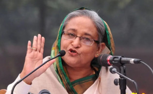 নিজেকে মিথ্যাবাদী প্রমাণে নিজের সাথেই প্রতিযোগিতা হাসিনার