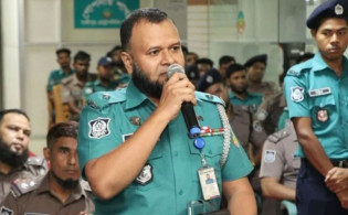 লংমার্চ নিয়ে পোস্ট করেই বিপাকে পুলিশ কর্মকর্তা