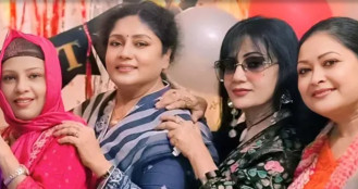 সিনেমার সোনালী তারকাদের আবেগঘন আড্ডা