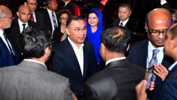 ট্রাম্পের আয়োজনে নৈশভোজে তারেক রহমান ও জুবাইদা রহমান