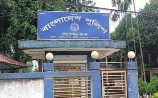 রাত ২টার ঘটনা, গৃহবধূর চিৎকারে ছুটে এসে যা দেখলেন স্বজনরা