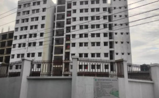 ‘১০ তলায় উঠতে ভয় লাগে, তাই না খেয়েই থাকি’