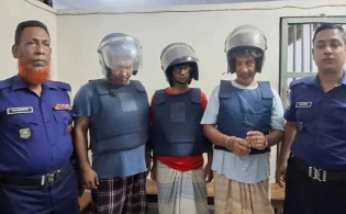আইভীর জামিন শুনানির পর যা ঘটল, গ্রেপ্তার আইনজীবীসহ তিনজন