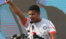 মন্ত্রীদের পরিবারকে নিয়ে ক্ষুব্ধ সংসদ সদস্য হাসনাত