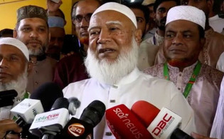 মুখের দাগ নিয়ে মুখ খুললেন জামায়াত আমির