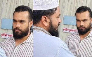 চুমু দেওয়ার অভিযোগে শিক্ষক গ্রেপ্তার, এবার বিপাকে বাবা রুমি