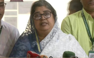বিনা প্রতিদ্বন্দ্বিতায় সংসদে যাওয়ার পথে এলিজা জামান