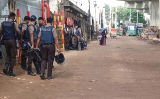 উত্তাল আশুলিয়া, ২০ পোশাক কারখানায় ছুটি